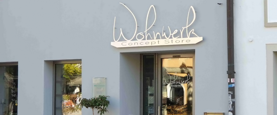 Edelstahl Fassadenwerbung